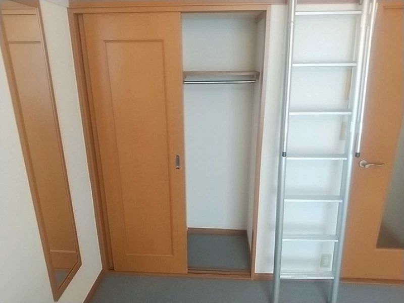 レオパレス鶴舞 収納