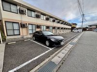 レオパレスレフィナ−ドⅠ 駐車場