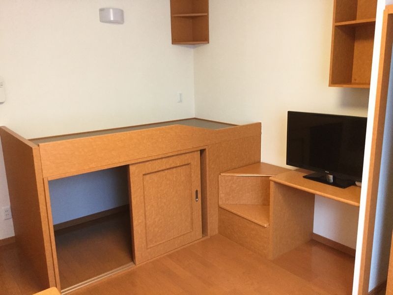 レオパレスさくら 居間