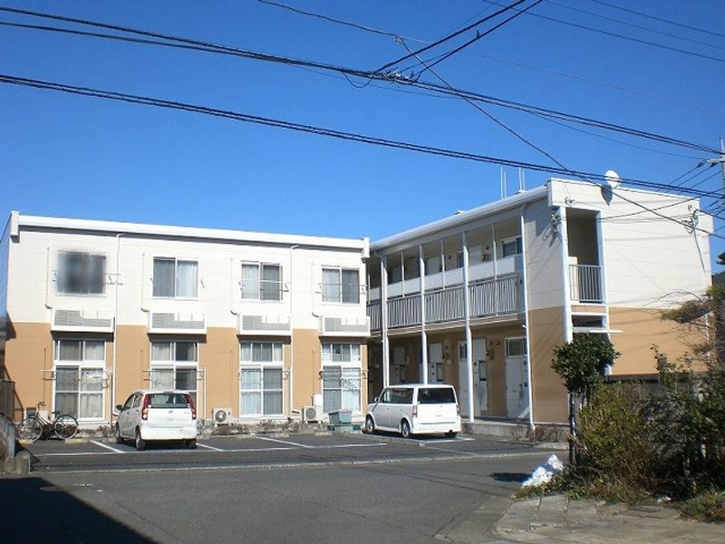 レオパレスさくら 駐車場