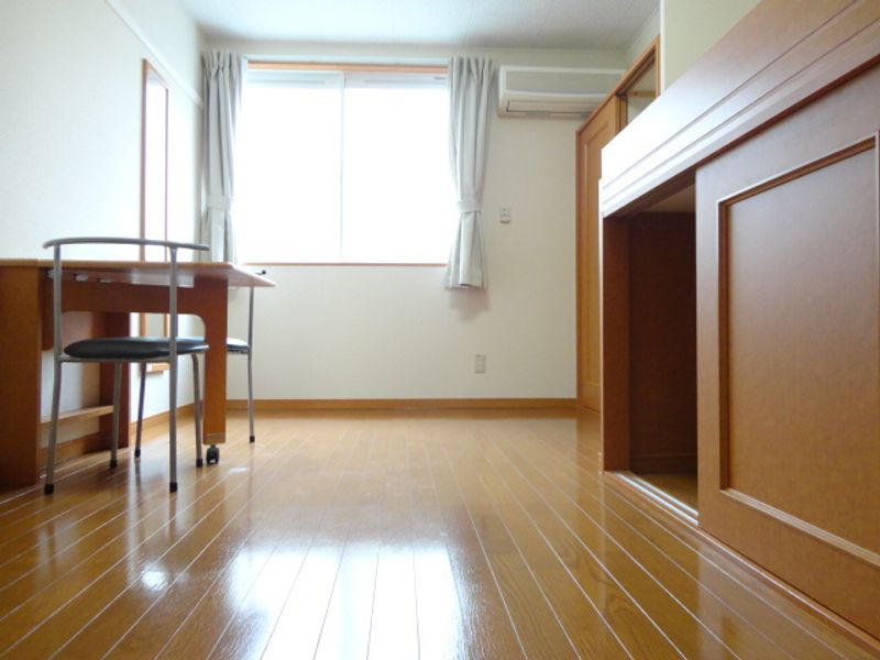 レオパレスバウム　フェルド 居間