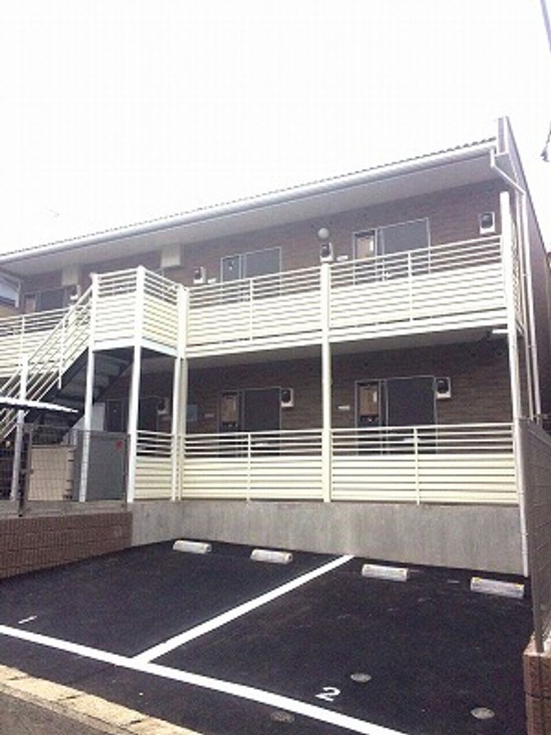 レオネクストシャトル杉田Ⅴ 駐車場