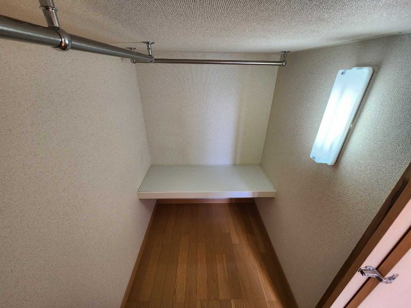 レオパレススカイ 収納