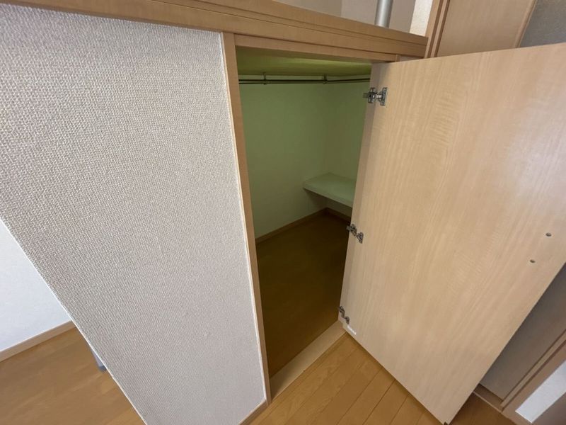 レオパレスアピラ 収納