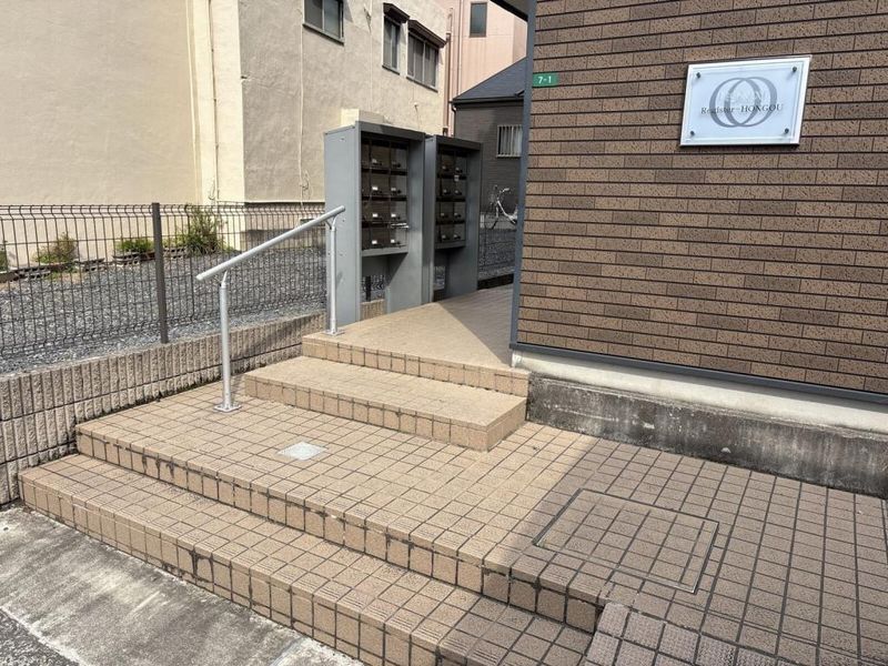 レオネクストレジスター本郷 エントランス