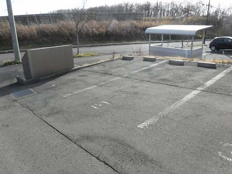 レオパレスノースフォレスト 駐車場