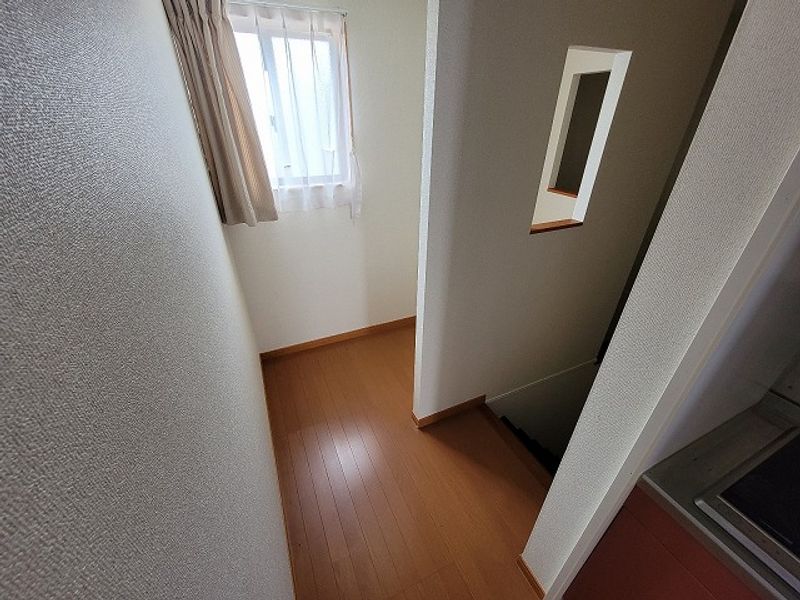 レオパレスミラフェリーチェ 収納