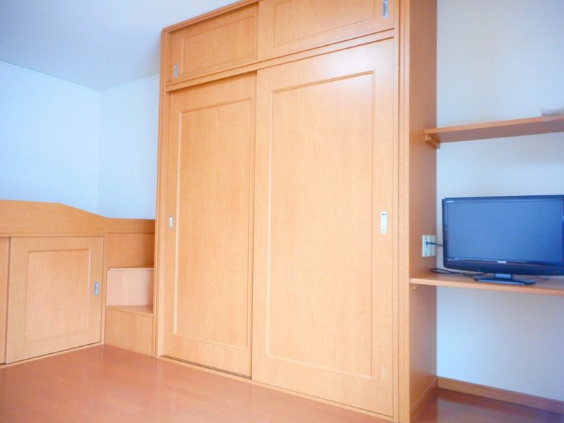 レオパレス平林 収納