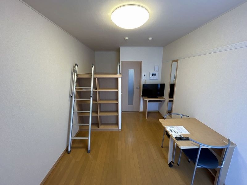 レオパレスグリーンバレー内谷 居間