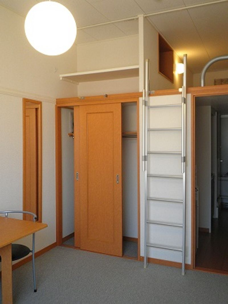 レオパレスヴィラ　スイサ 居間