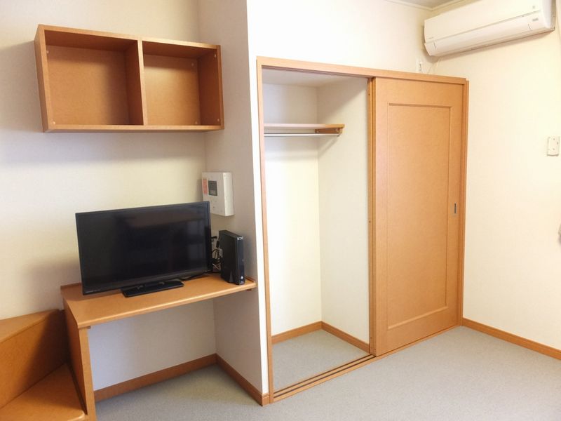 レオパレスキャノーラ 収納