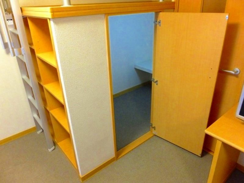 レオパレスフォレスト小倉 収納