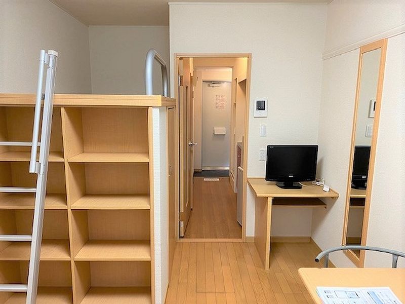 レオパレスフェアリー 寝室