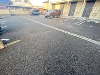 レオネクスト乙川 駐車場