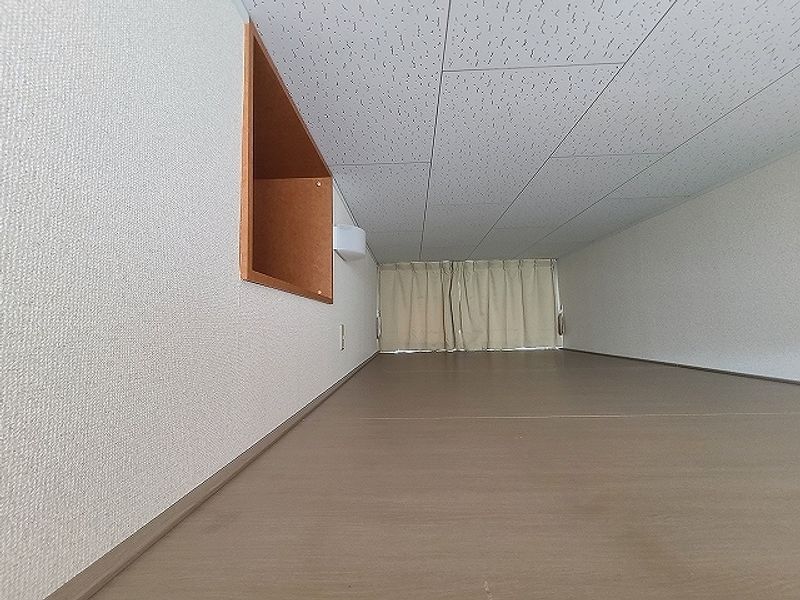 レオパレスフロンティア 寝室