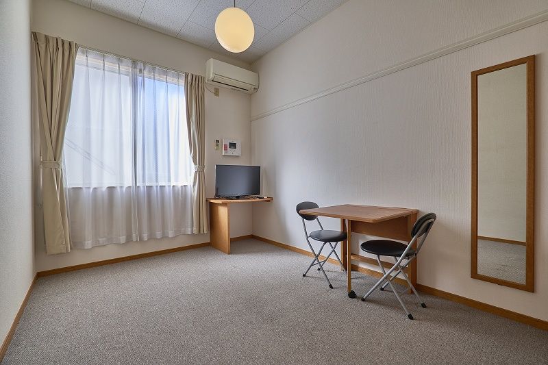 レオパレスアンドロメダ 居間