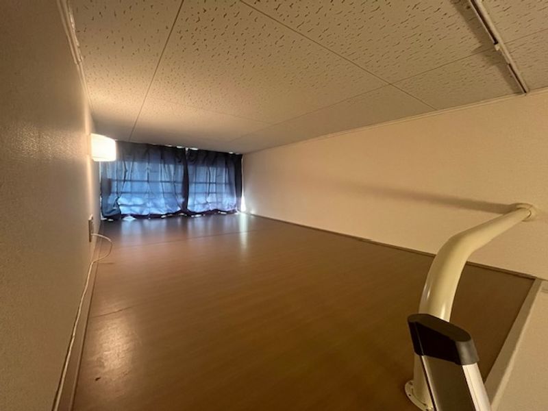 レオパレスディオネ 寝室