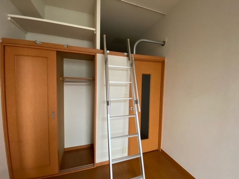 レオパレスルミエール 収納