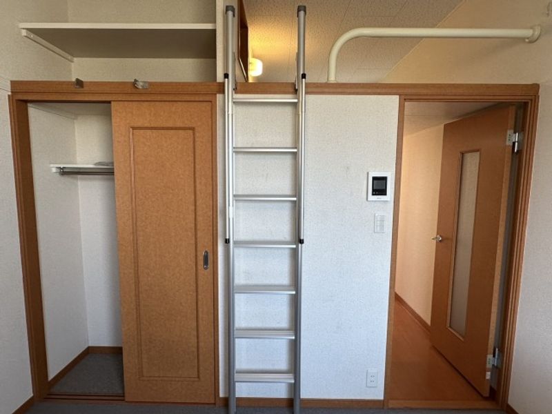 レオパレスポーラーベア 居間
