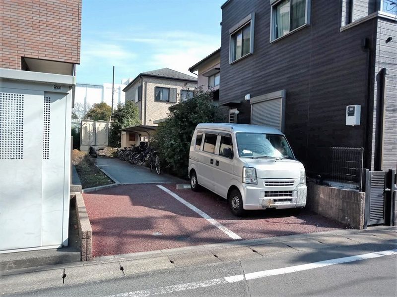 レオパレスハウスｓｈｉｍａ 駐車場