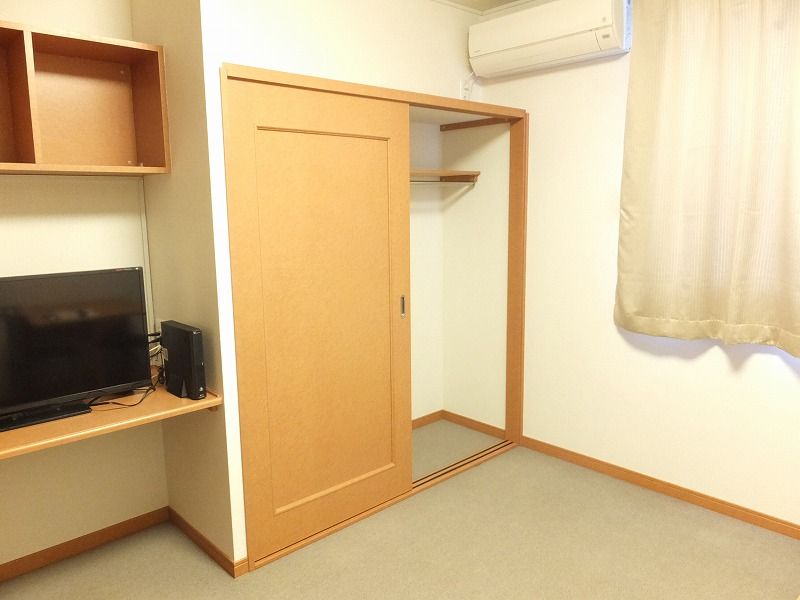 レオパレスセレッソ 収納