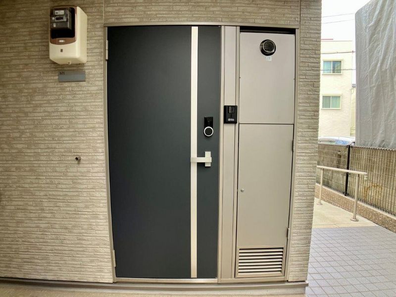クレイノ清水せいわ 玄関