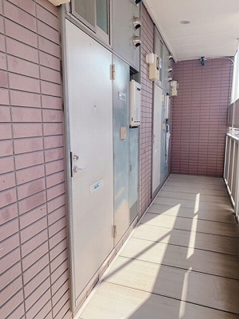 レオパレス武庫之荘 玄関