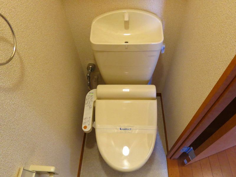 レオパレス上用賀三丁目 トイレ