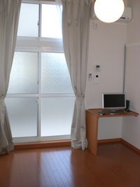 レオパレスプリムラ 居間