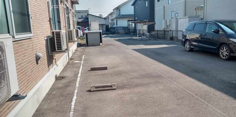 レオネクストリブラ 駐車場