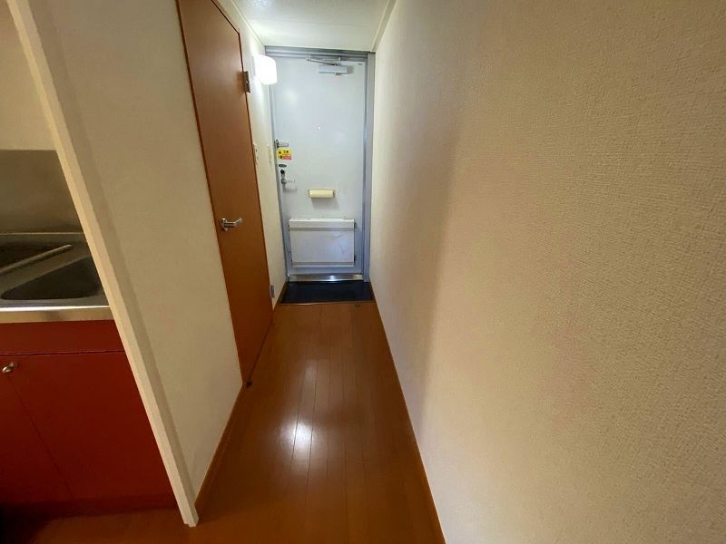 レオパレスル・レーヴ 玄関