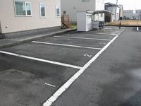 レオパレスゆたか 駐車場