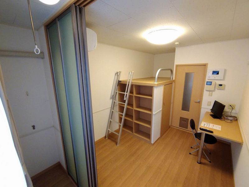 レオパレスＴＡＣＡＫＯ 居間
