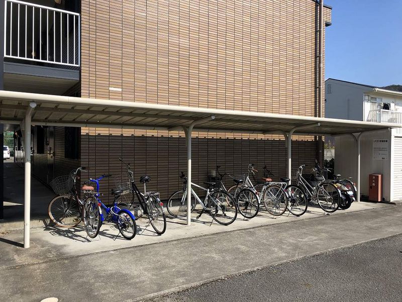 レオパレスカーサ鳴門 共用部分