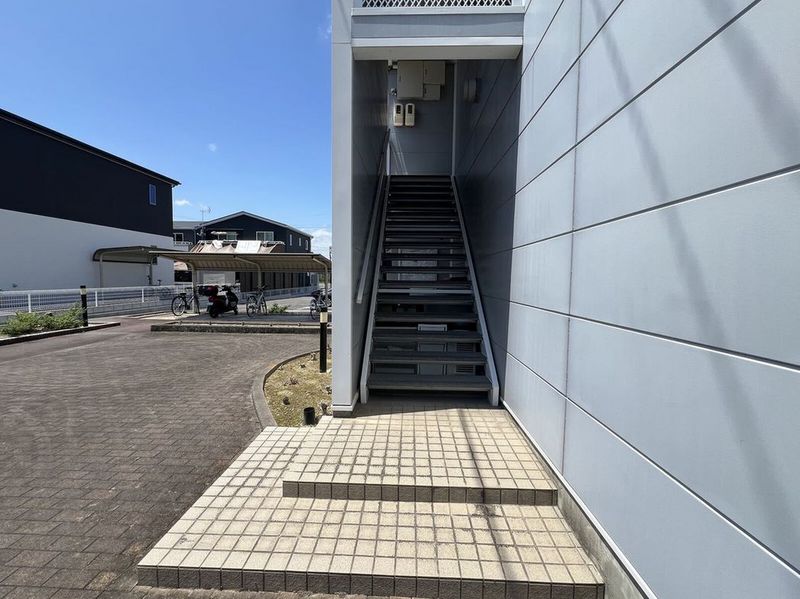 レオパレスサンシャインⅡ エントランス