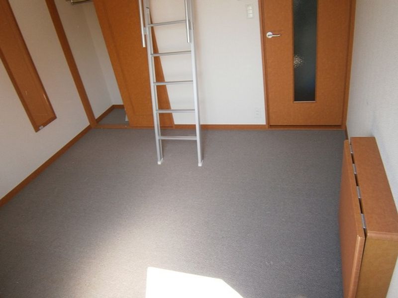 レオパレス戸塚吉田町 居間
