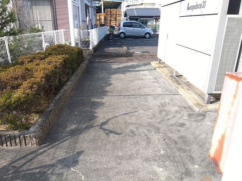 レオパレスカマン　セジュール 共用部分