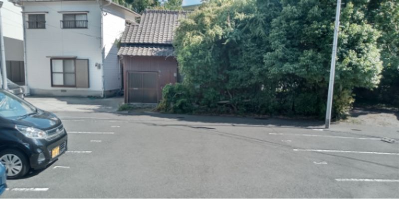 レオパレスくろばる 駐車場