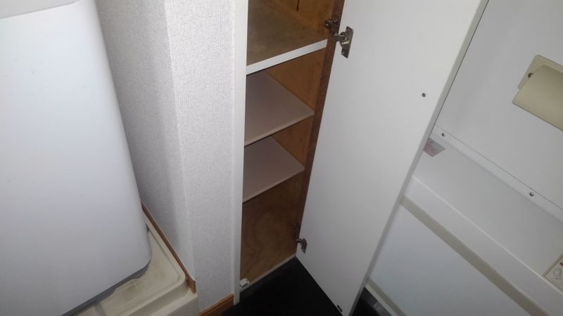 レオパレス竹 玄関