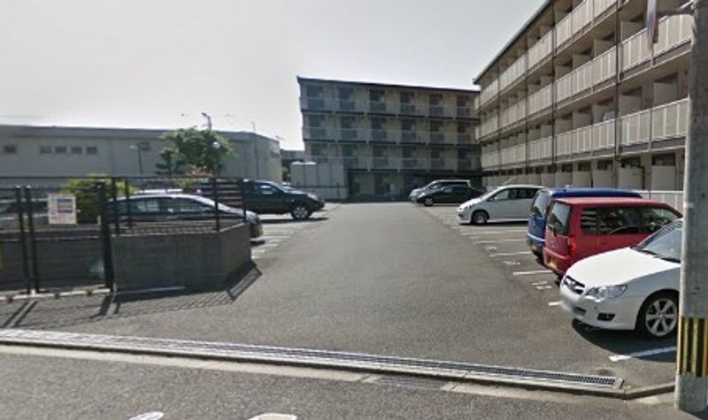 レオパレスエクレールＫ　Ⅰ 駐車場