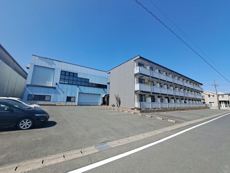レオパレスＮ　Ｉ 駐車場