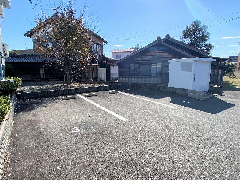 レオパレスＷｉｎｇ 駐車場
