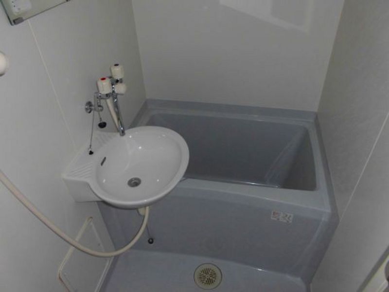 レオパレスメイプルⅢ 洗面所
