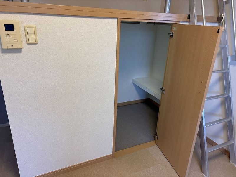 レオパレスアゼリアパーク 収納
