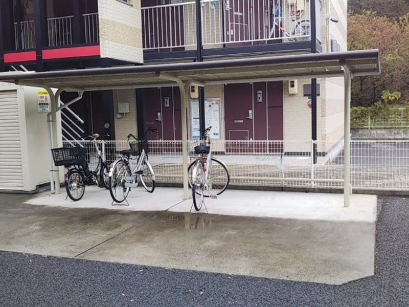 レオネクスト山根 共用部分