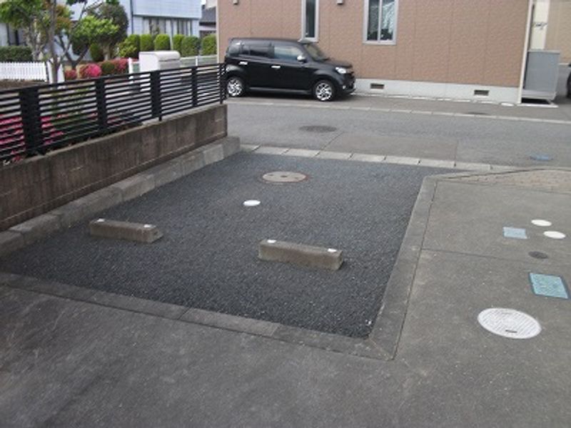 レオパレスＲｅｓｅｒｖｅⅡ 駐車場