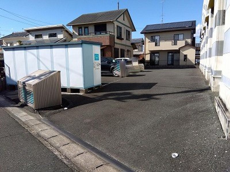 レオパレスセンチュリー 駐車場