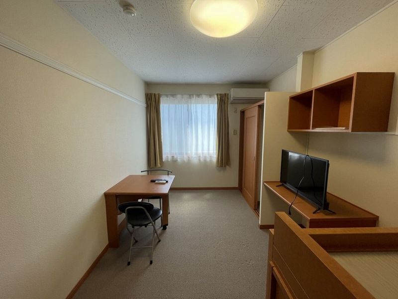 レオパレスＮＡＧＡＫＵＲＡ 居間