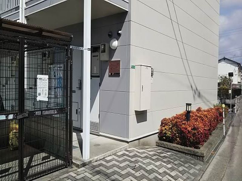 レオパレス御井朝妻 エントランス