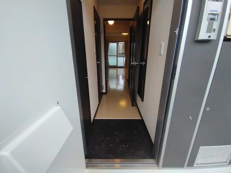 LEONEXT Shoken Entrance